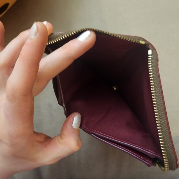 Coach Prairie Floral Accordion Zip Wallet With Red Leather Interior - Picture 7 of 7